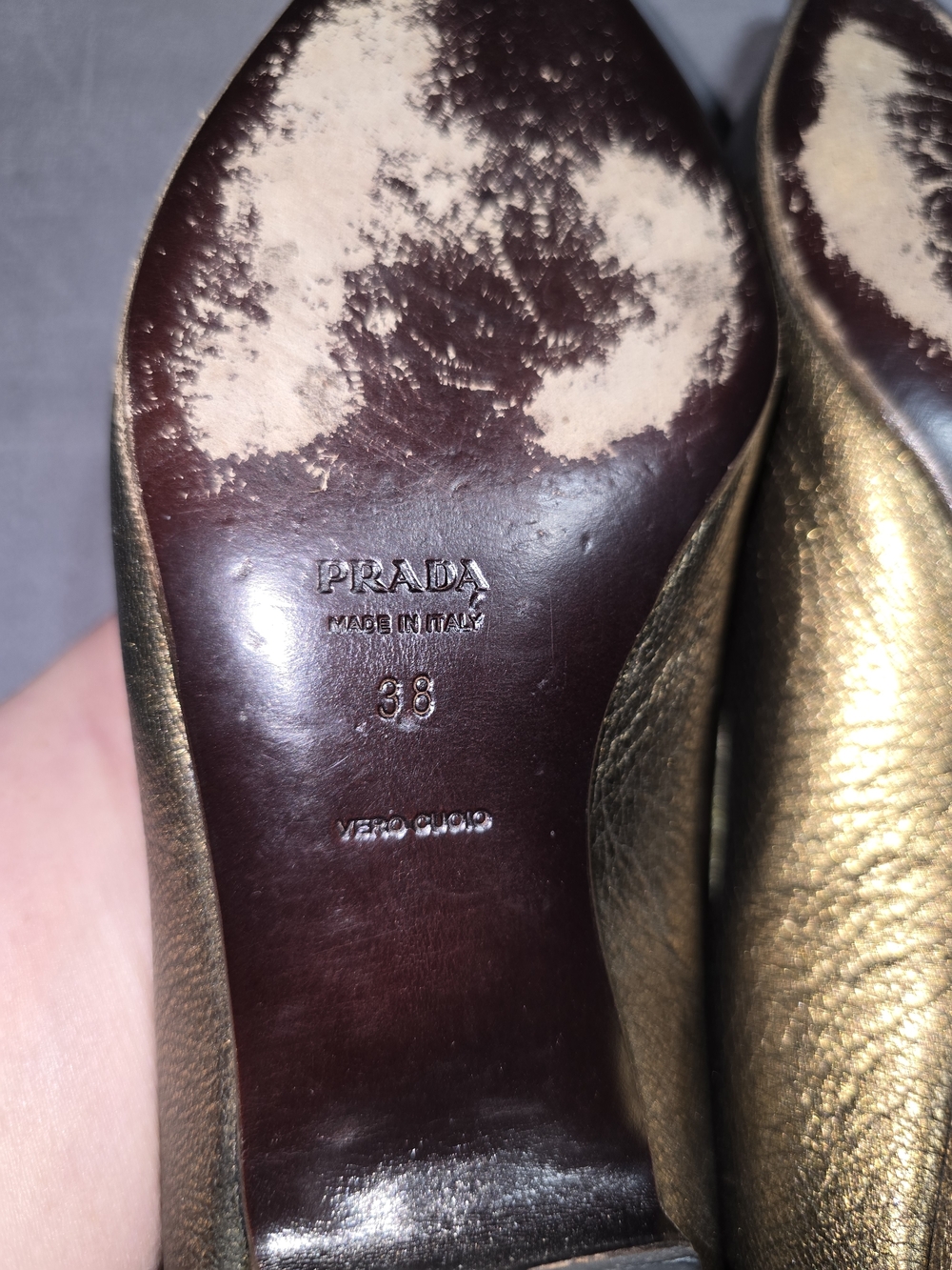 Prada Metallic Gold Pointed Toe Kitten Block Heel With Buckle Accent Size 38 - Picture 7 of 9